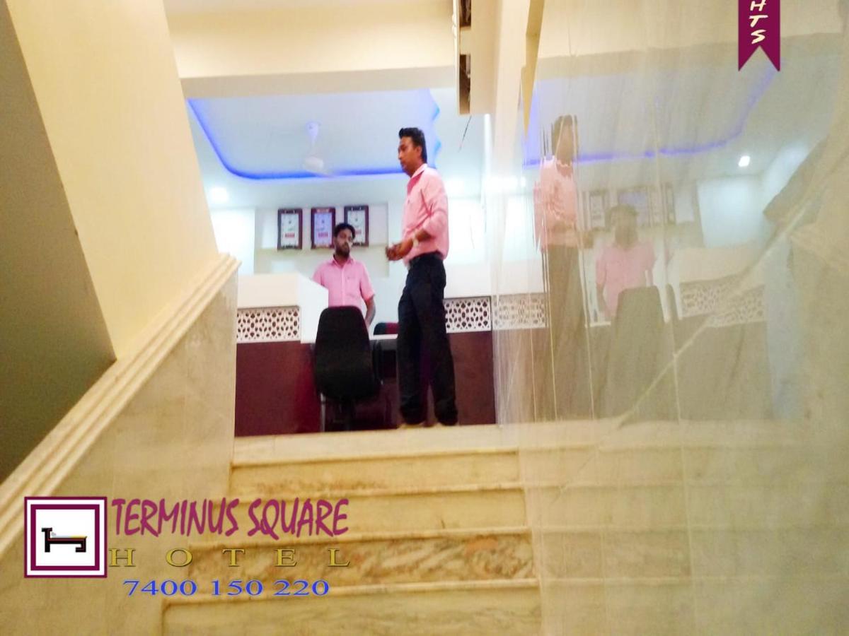 Terminus Square Hotel Kurla Bagian luar foto