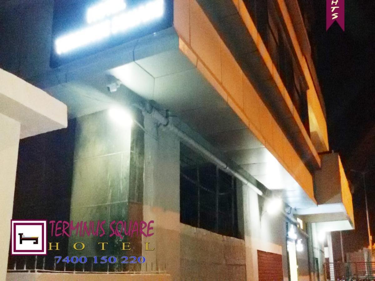 Terminus Square Hotel Kurla Bagian luar foto