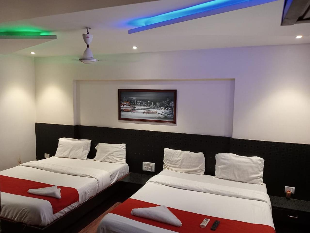 Terminus Square Hotel Kurla Bagian luar foto