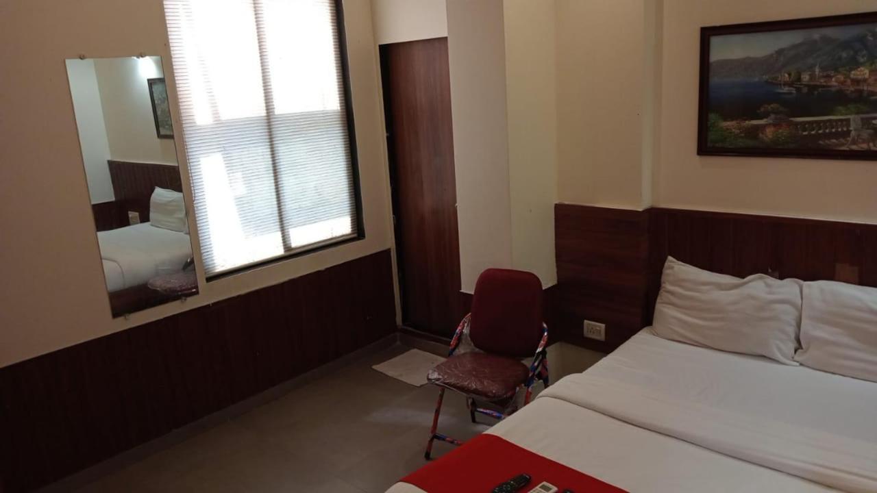 Terminus Square Hotel Kurla Bagian luar foto