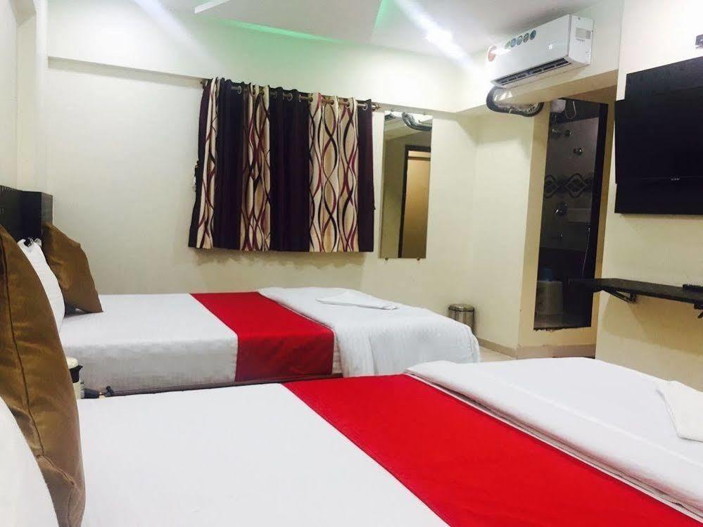 Terminus Square Hotel Kurla Bagian luar foto