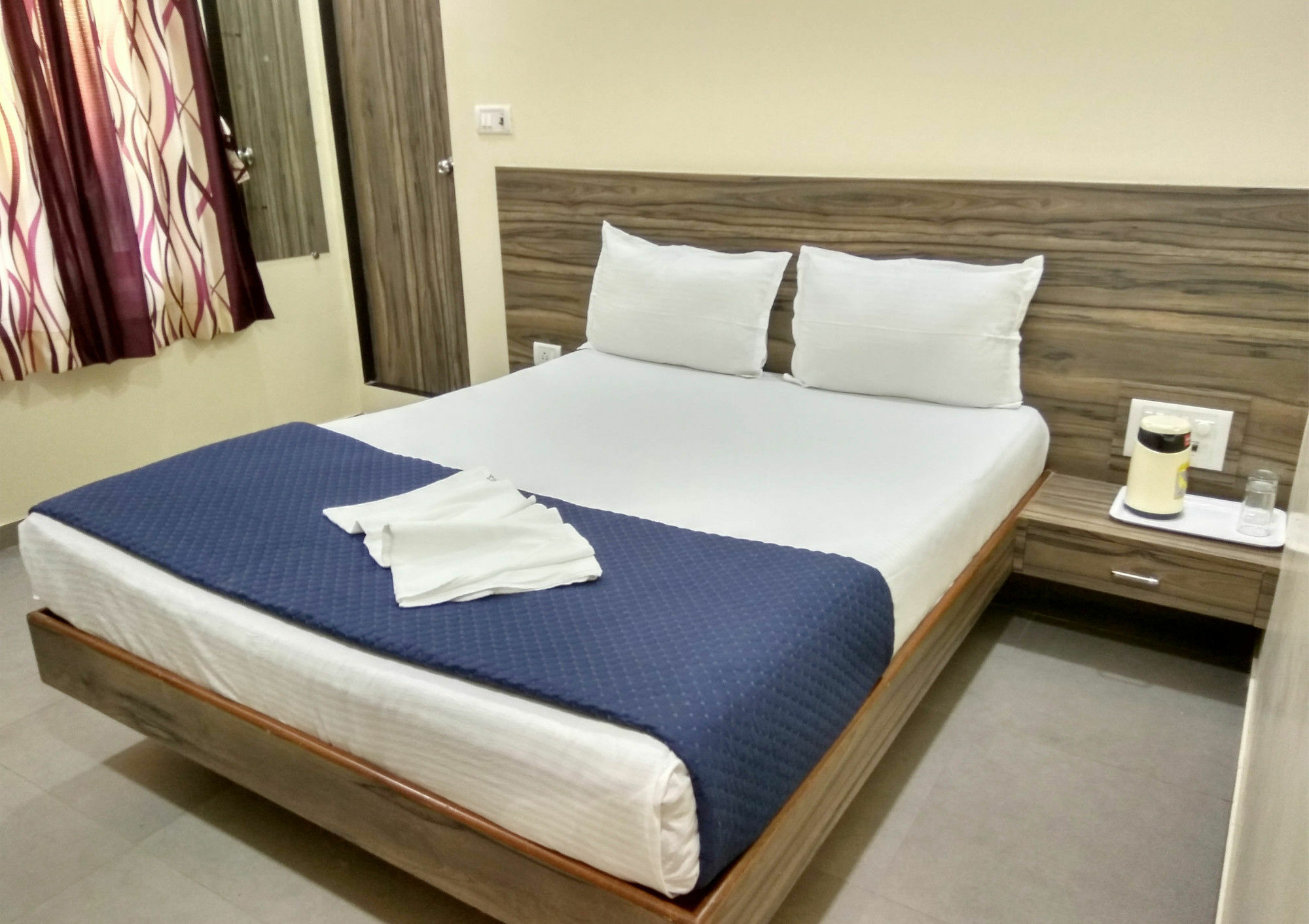 Terminus Square Hotel Kurla Bagian luar foto