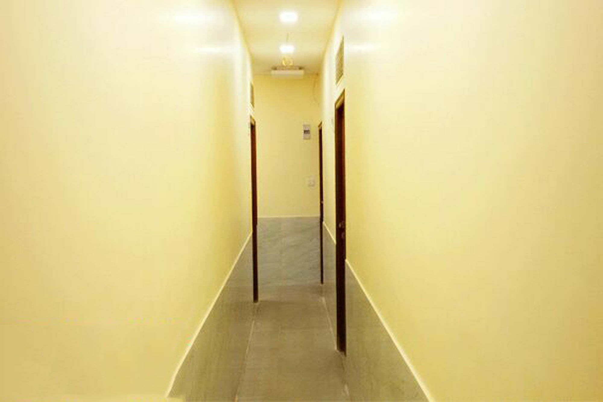 Terminus Square Hotel Kurla Bagian luar foto